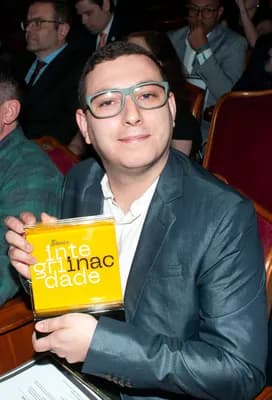 With the 6th INAC Integrity Award trophy, in the Theatro Municipal audience.